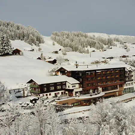 Familotel Alphotel 4*