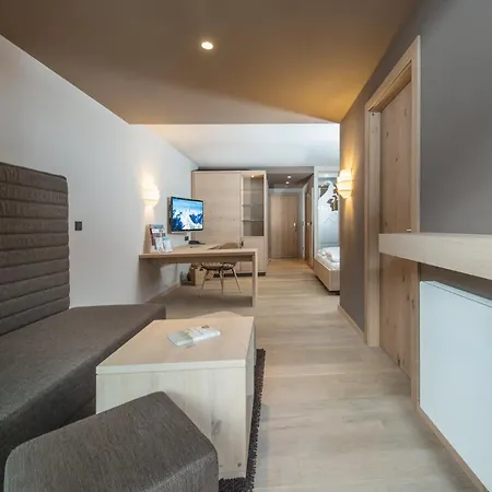 Familotel Alphotel Hotel 4*