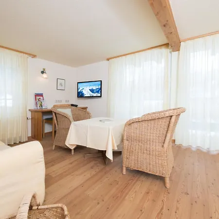 Familotel Alphotel מלון