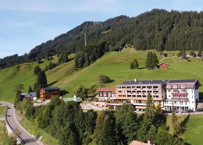 Familotel Alphotel 4*