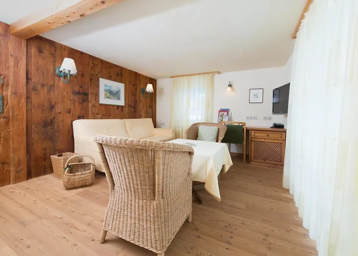 Hotel Familotel Alphotel 4*