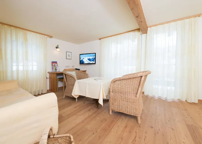 Familotel Alphotel Hotel